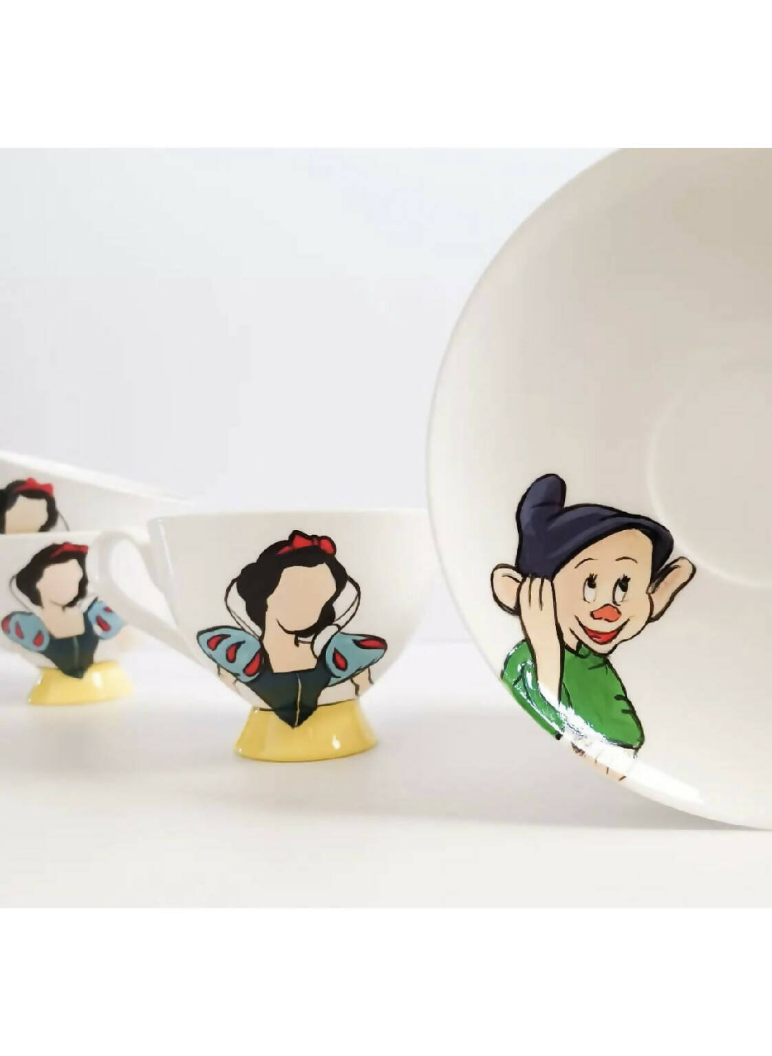 Snow White Cup - كوب بياض الثلج
