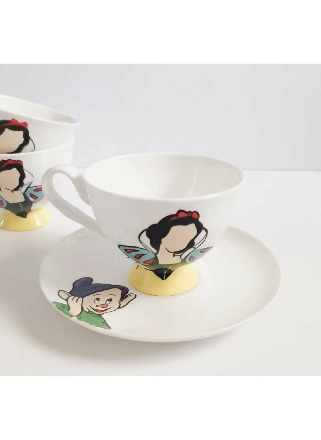 Snow White Cup - كوب بياض الثلج